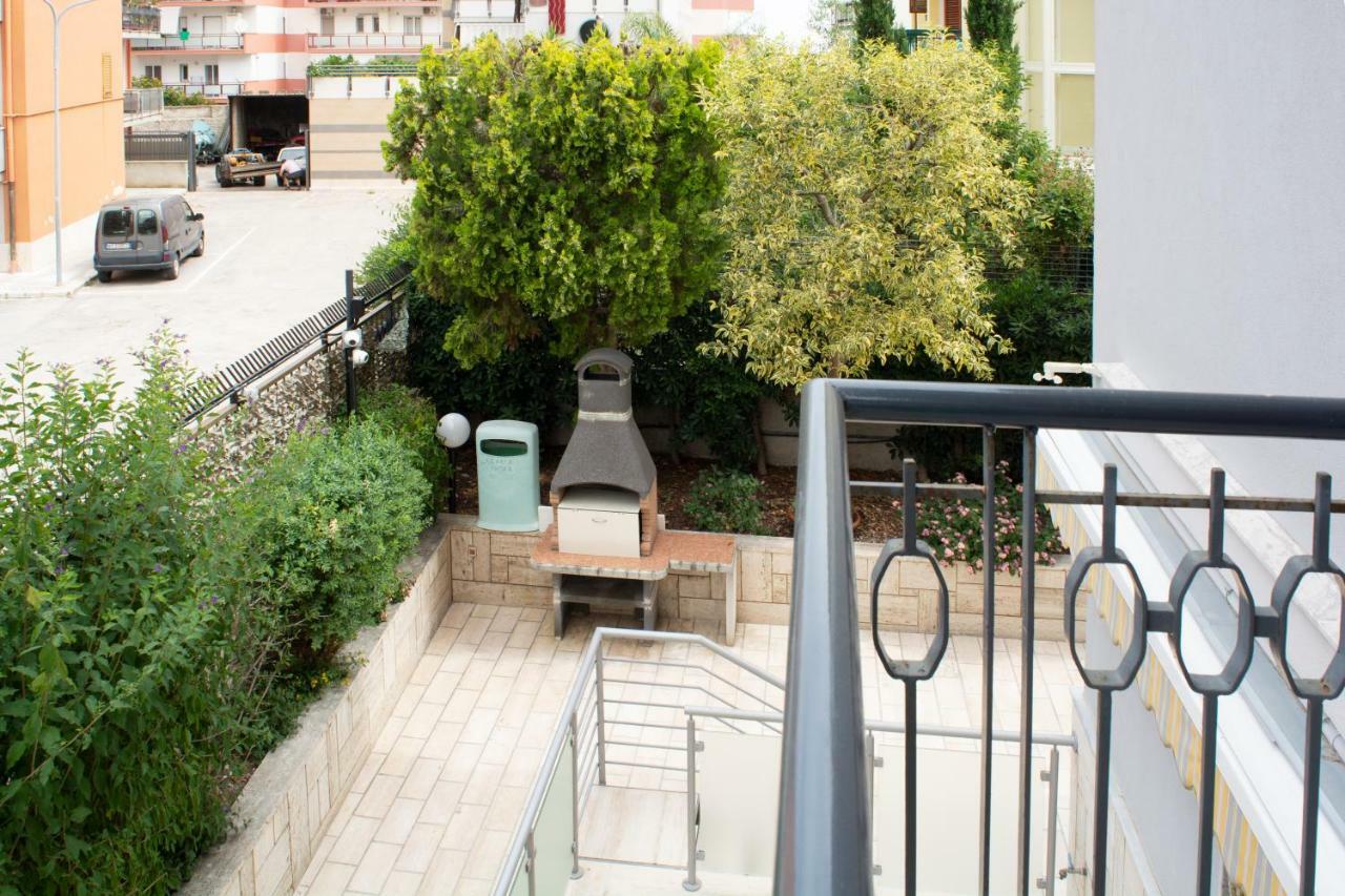 Villa Franca Mini Appartamenti Бишелье Экстерьер фото